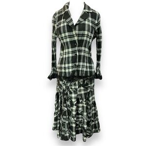 Vintage Alberto Makali 2-Piece Set Size 4 6?wool blend lovely details on skirt!